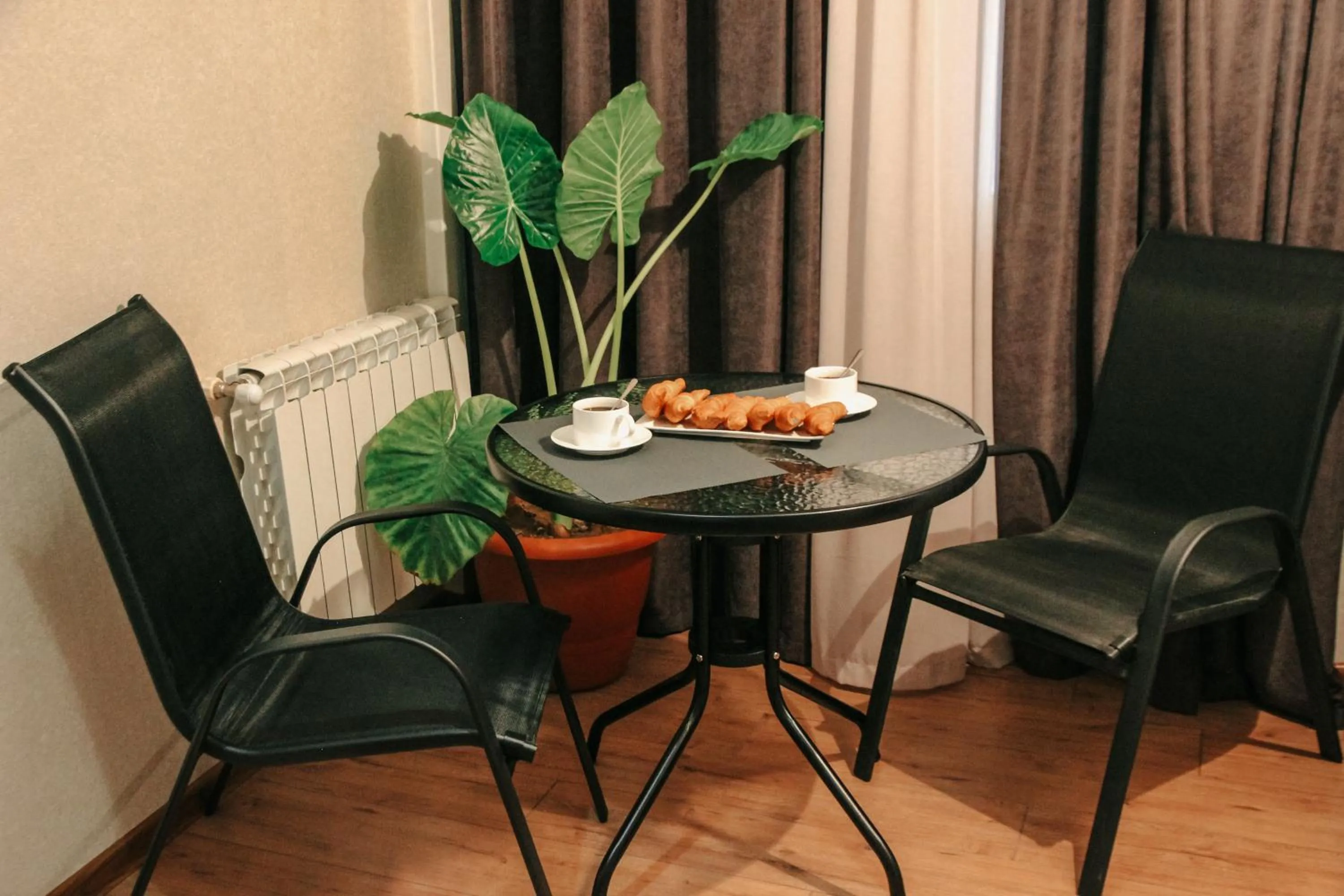 Seating area in City Heart Hotel