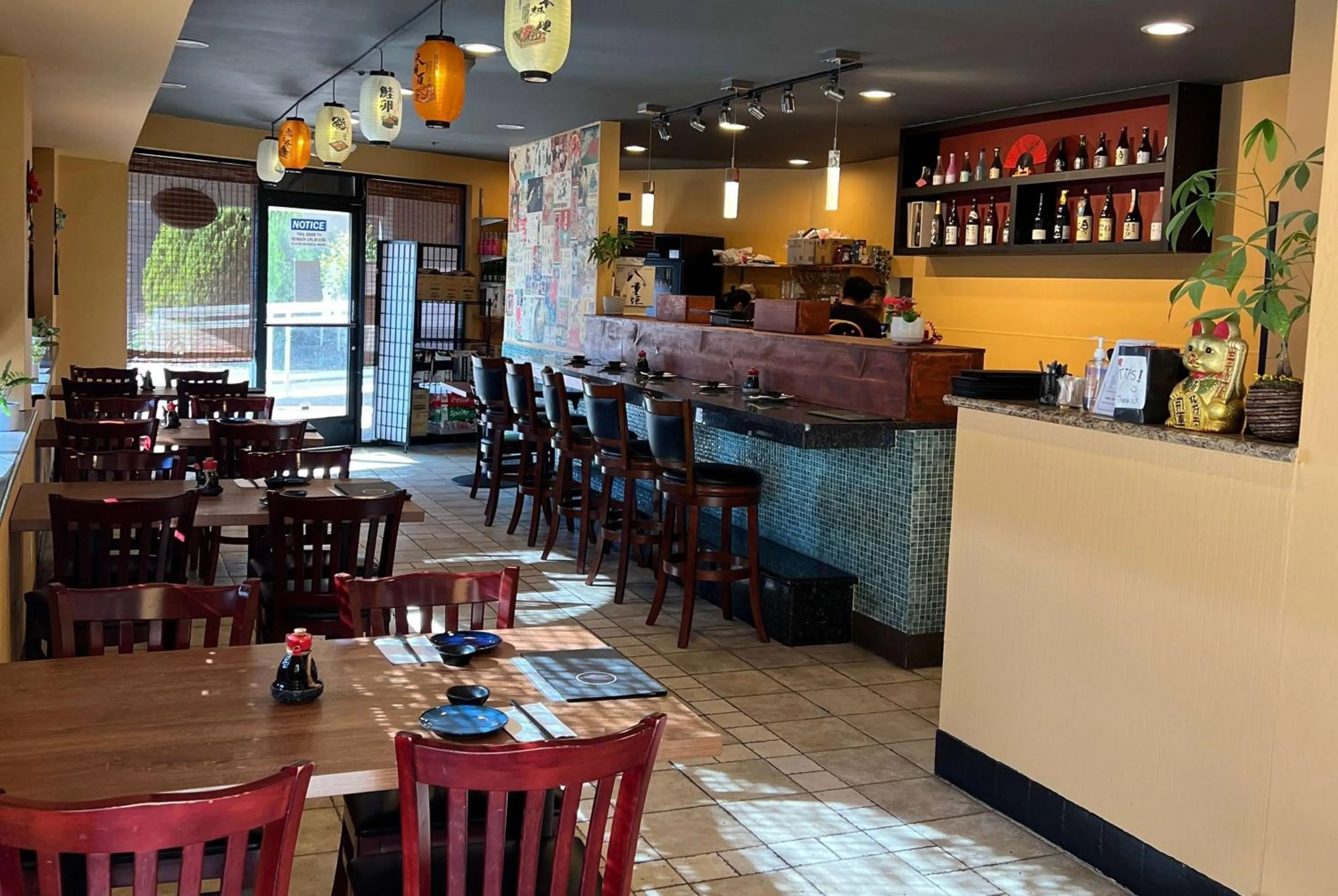 Restaurant/places to eat in La Quinta by Wyndham San Francisco Airport West Millbrae FREE AIRPORT SHUTTLE