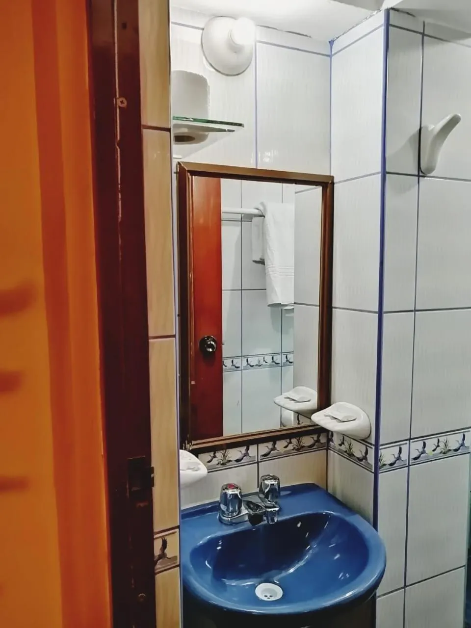 Bathroom in Conquista Cusco