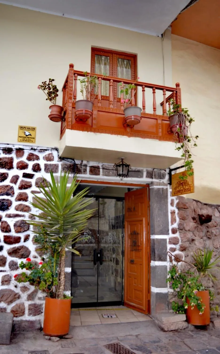 Facade/entrance in Conquista Cusco