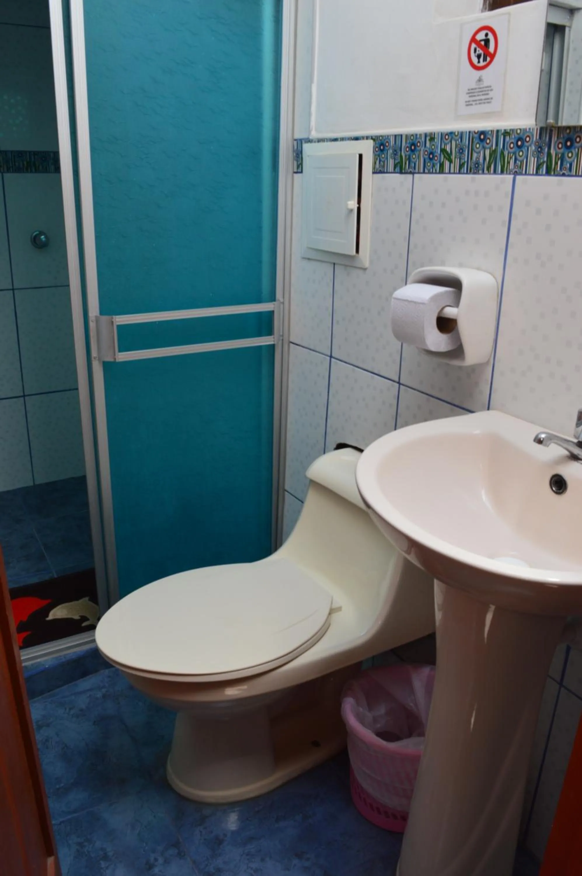 Bathroom in Conquista Cusco