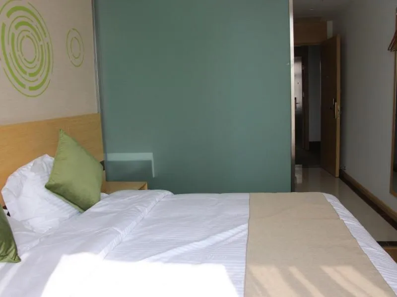 Bed in GreenTree Inn Langfang Dachang Movie City Select Hotel