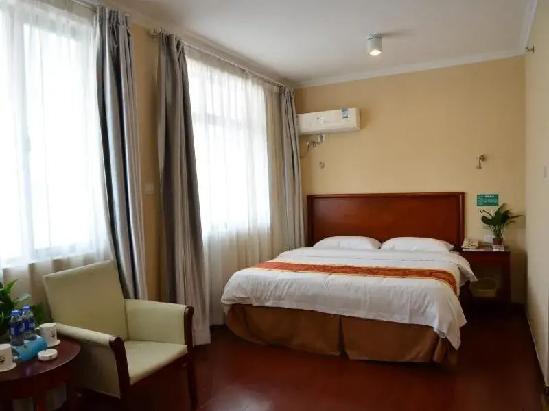 Bed in GreenTree Inn Huangshan City Huangshan Scenic Area North Gate Express Hotel Bed in GreenTree Inn Huangshan City Huangshan Scenic Area North Gate Express Hotel