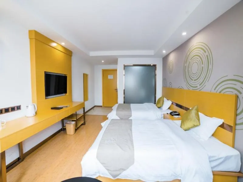 Bed in GreenTree Inn Suzhou Zhangjiagang City Jingang Town Express Hotel