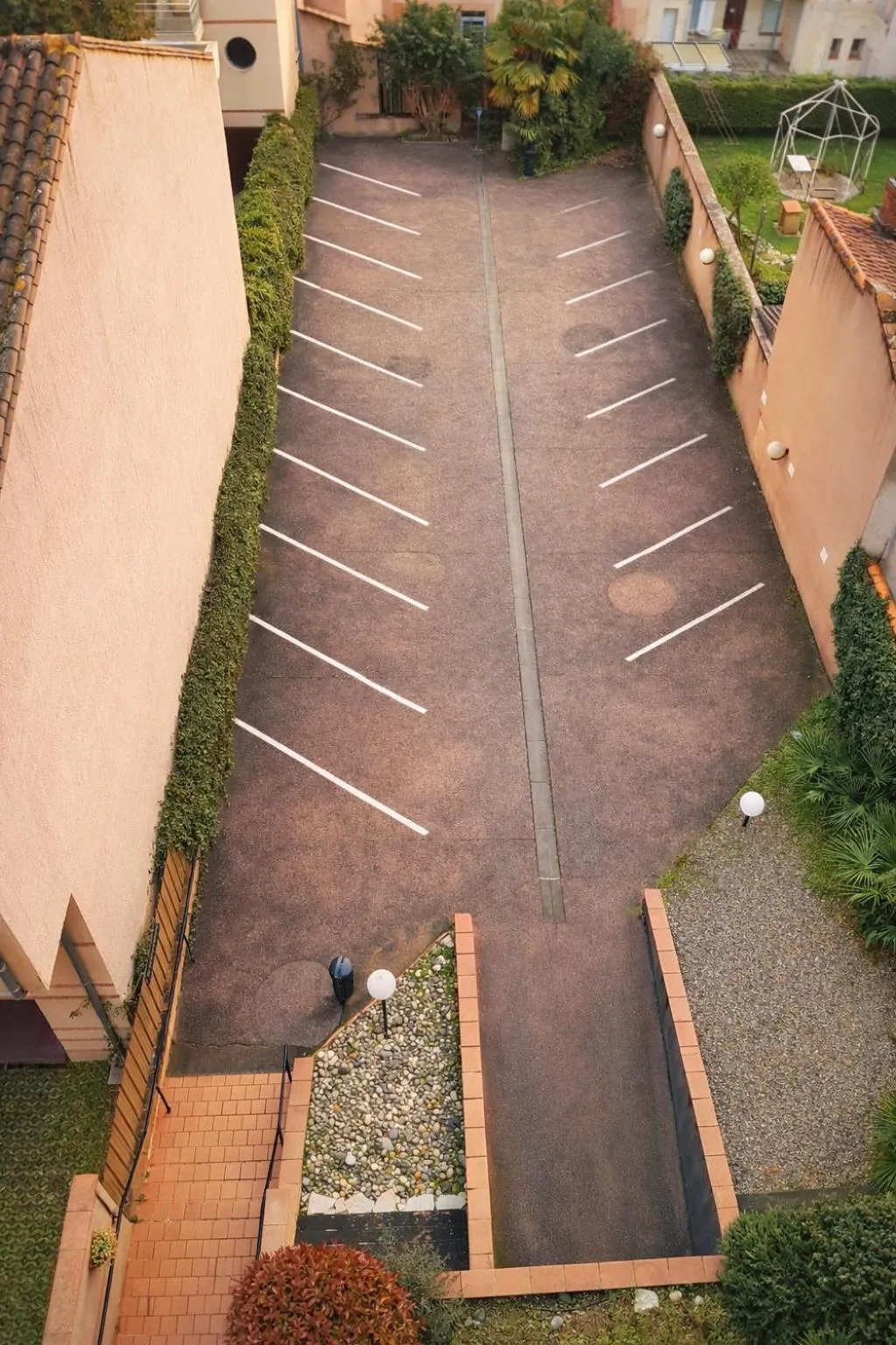 Parking in Hôtel de Brienne