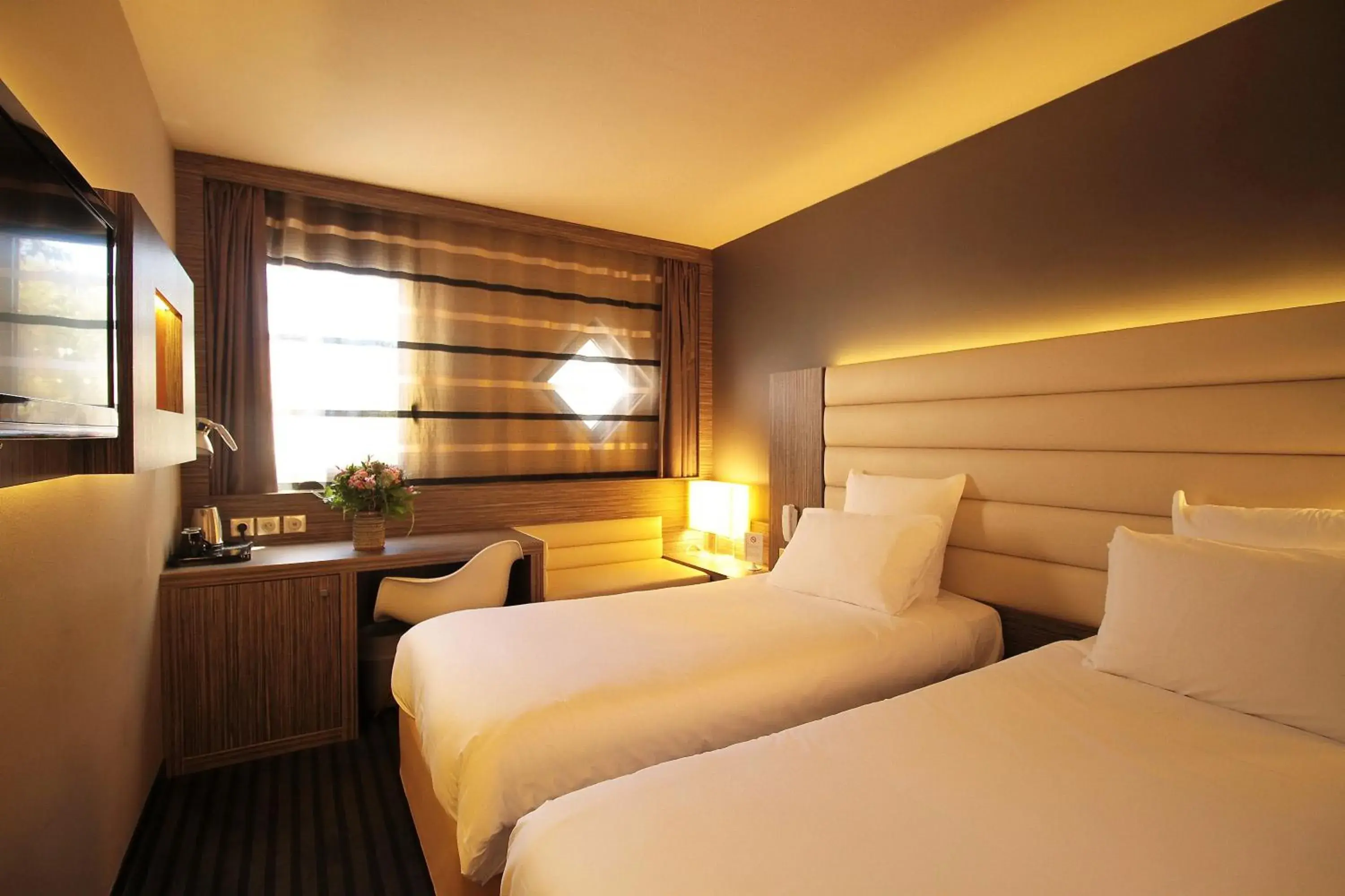 Photo of the whole room, Bed in Hôtel de Brienne Photo of the whole room, Bed in Hôtel de Brienne