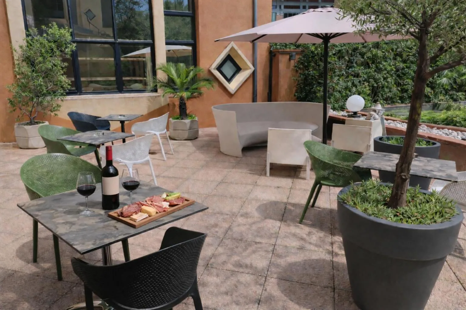 Patio in Hôtel de Brienne