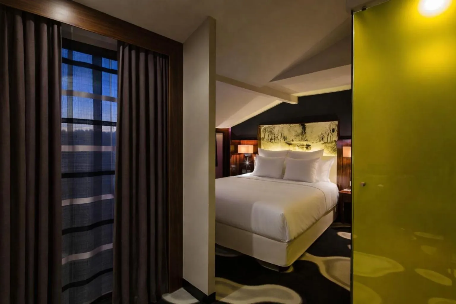 Bed in Hôtel de Brienne