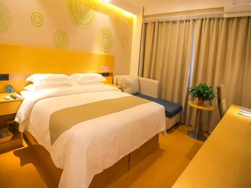 Bed in GreenTree Inn Beijing Shunyi District Fuqian West Street Shimen Subway Station Express Hotel Bed in GreenTree Inn Beijing Shunyi District Fuqian West Street Shimen Subway Station Express Hotel