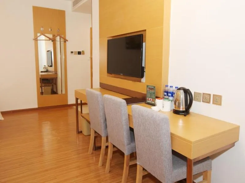 GreenTree Inn Tianjin Hedong District Tianjin Station Front Square Express Hotel