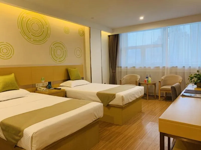 Bed in GreenTree Inn Tianjin Hedong District Tianjin Station Front Square Express Hotel