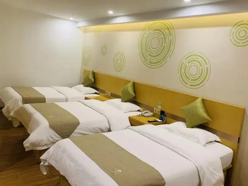 Bed in GreenTree Inn Tianjin Hedong District Tianjin Station Front Square Express Hotel Bed in GreenTree Inn Tianjin Hedong District Tianjin Station Front Square Express Hotel