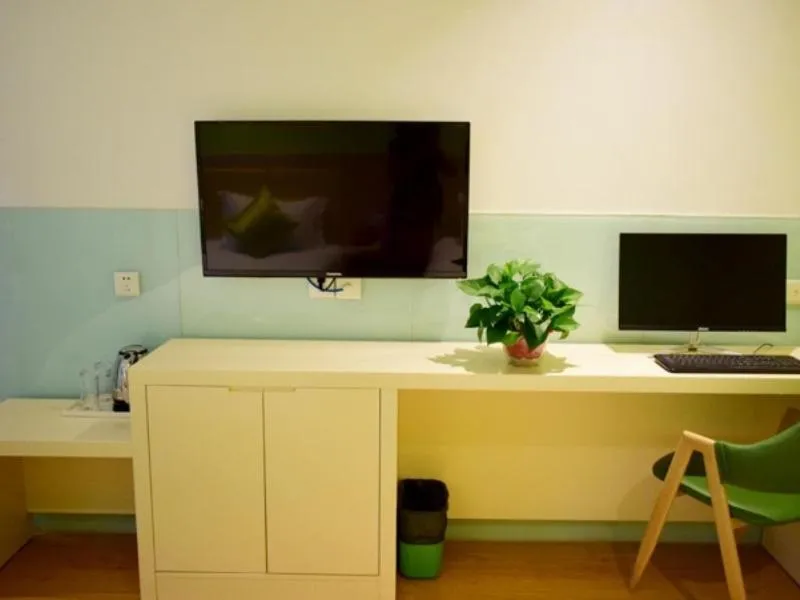 Shell Taiyuan Xiaodian District Shanxi Hospital Hotel