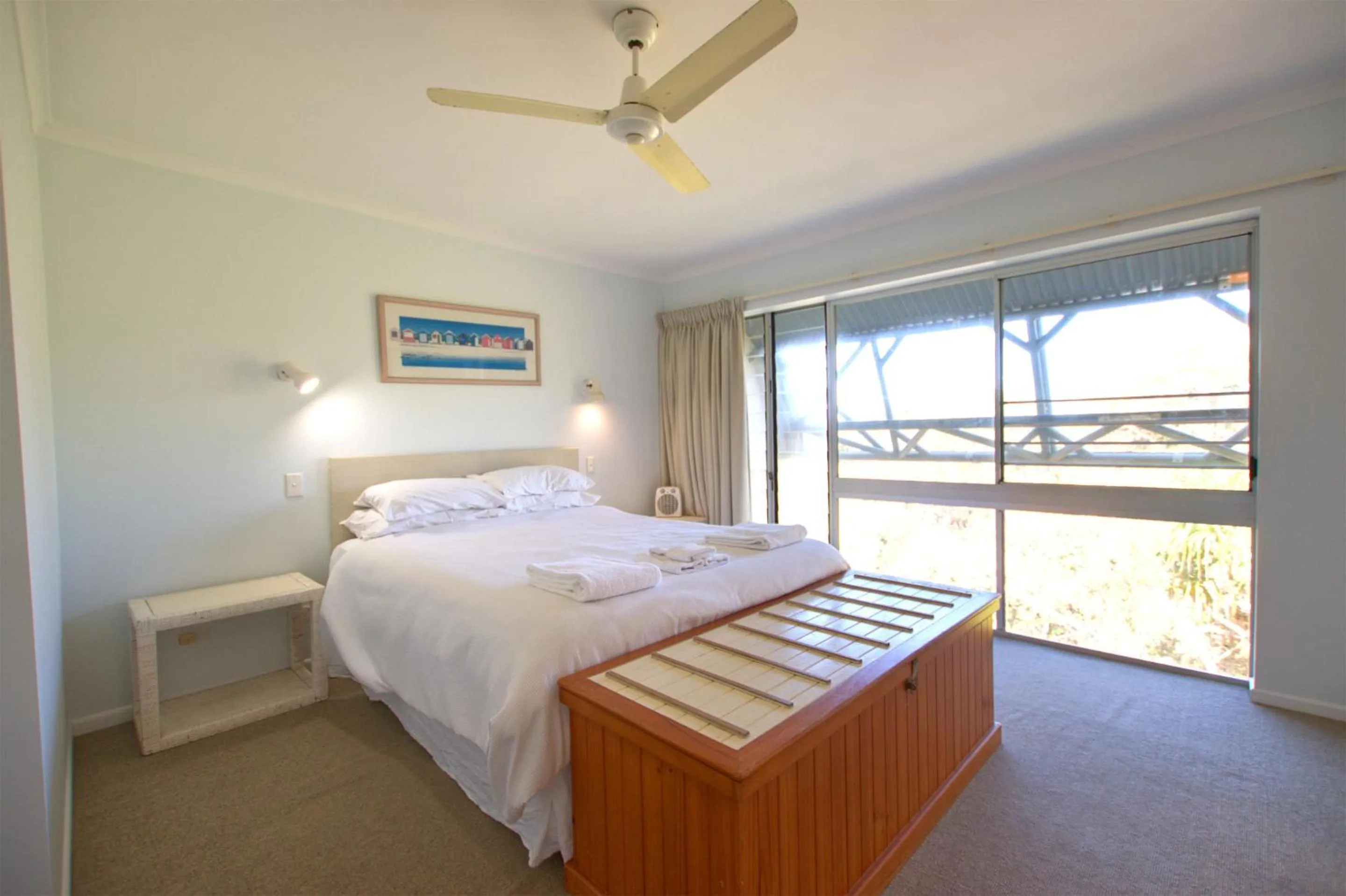 Bedroom, Bed in Raintrees Moffat Beach