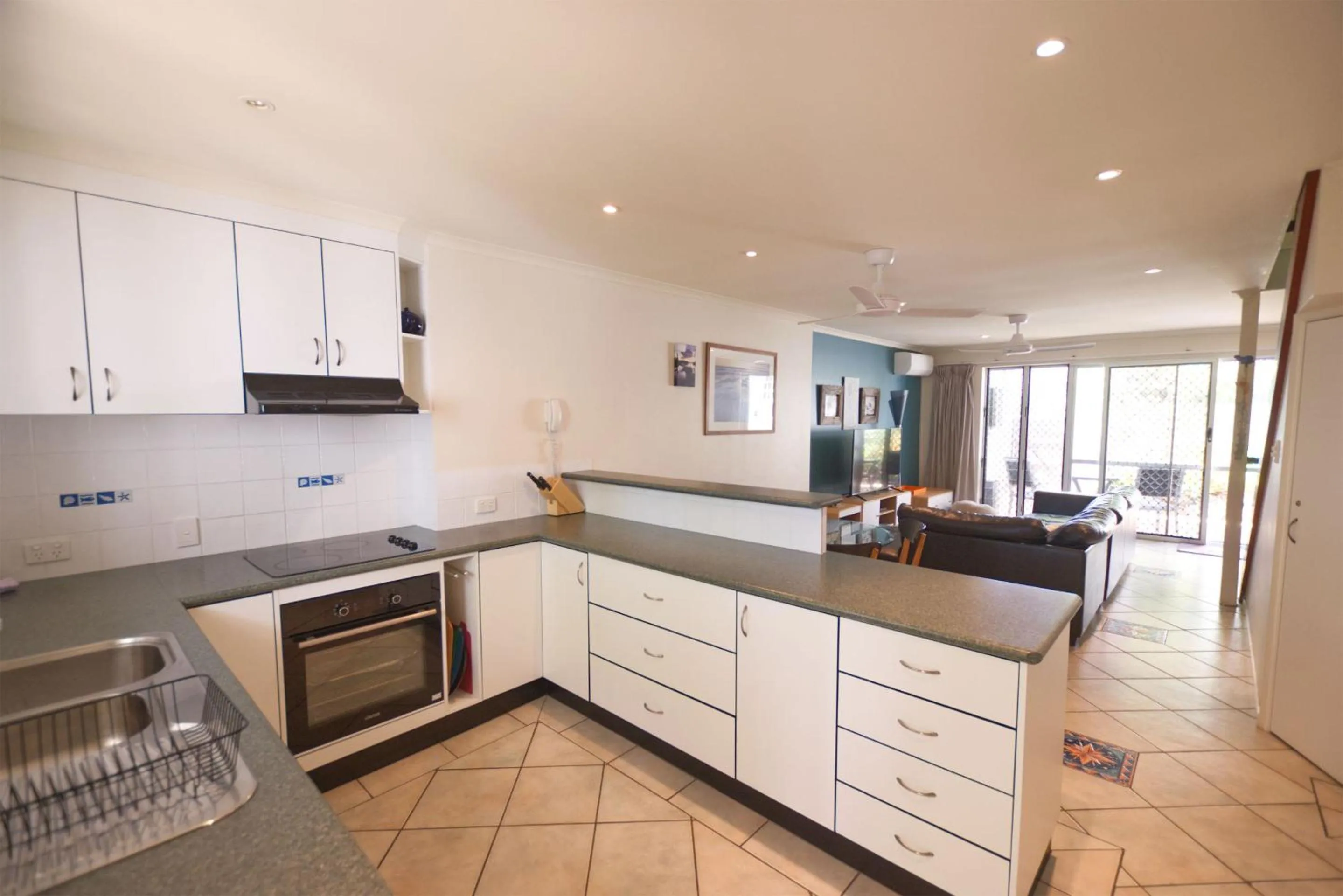 Kitchen or kitchenette in Raintrees Moffat Beach