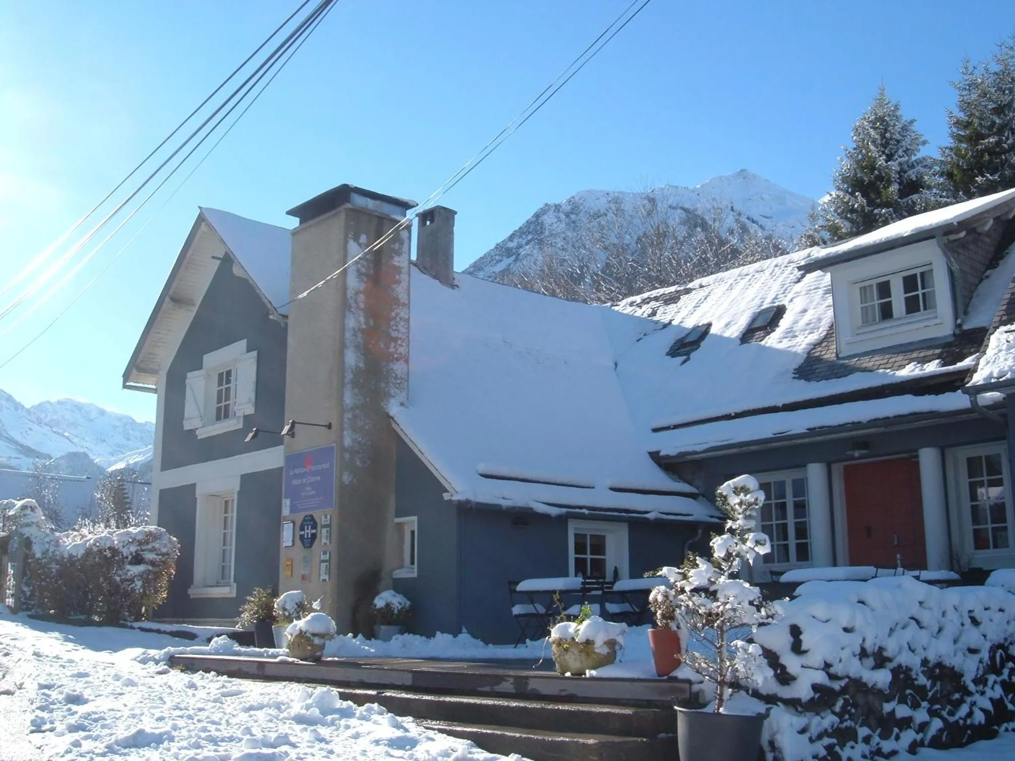 Property building in Maison d'hoursentut