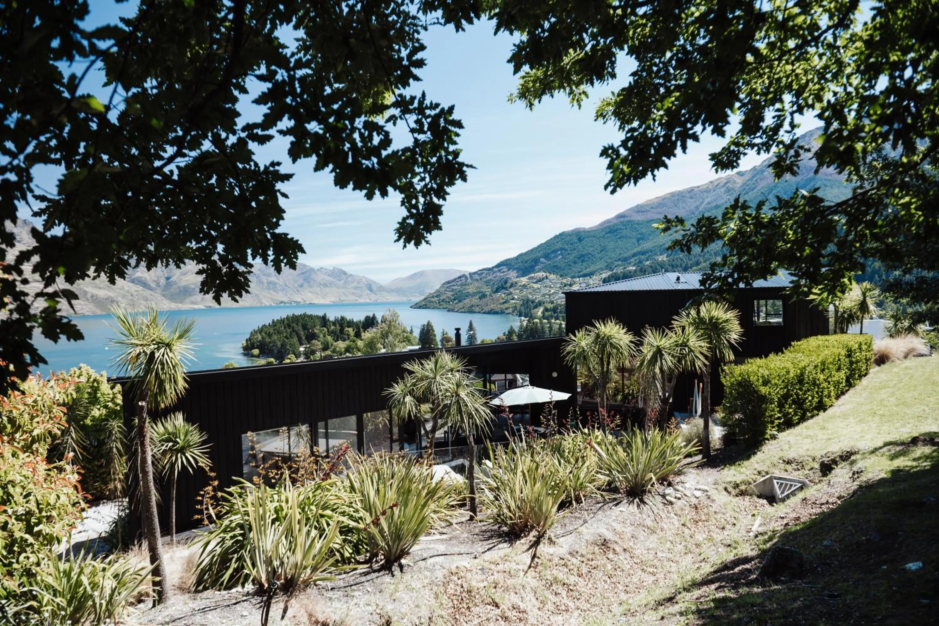 Award-Winning Modern Retreat with Hot Tub & Views