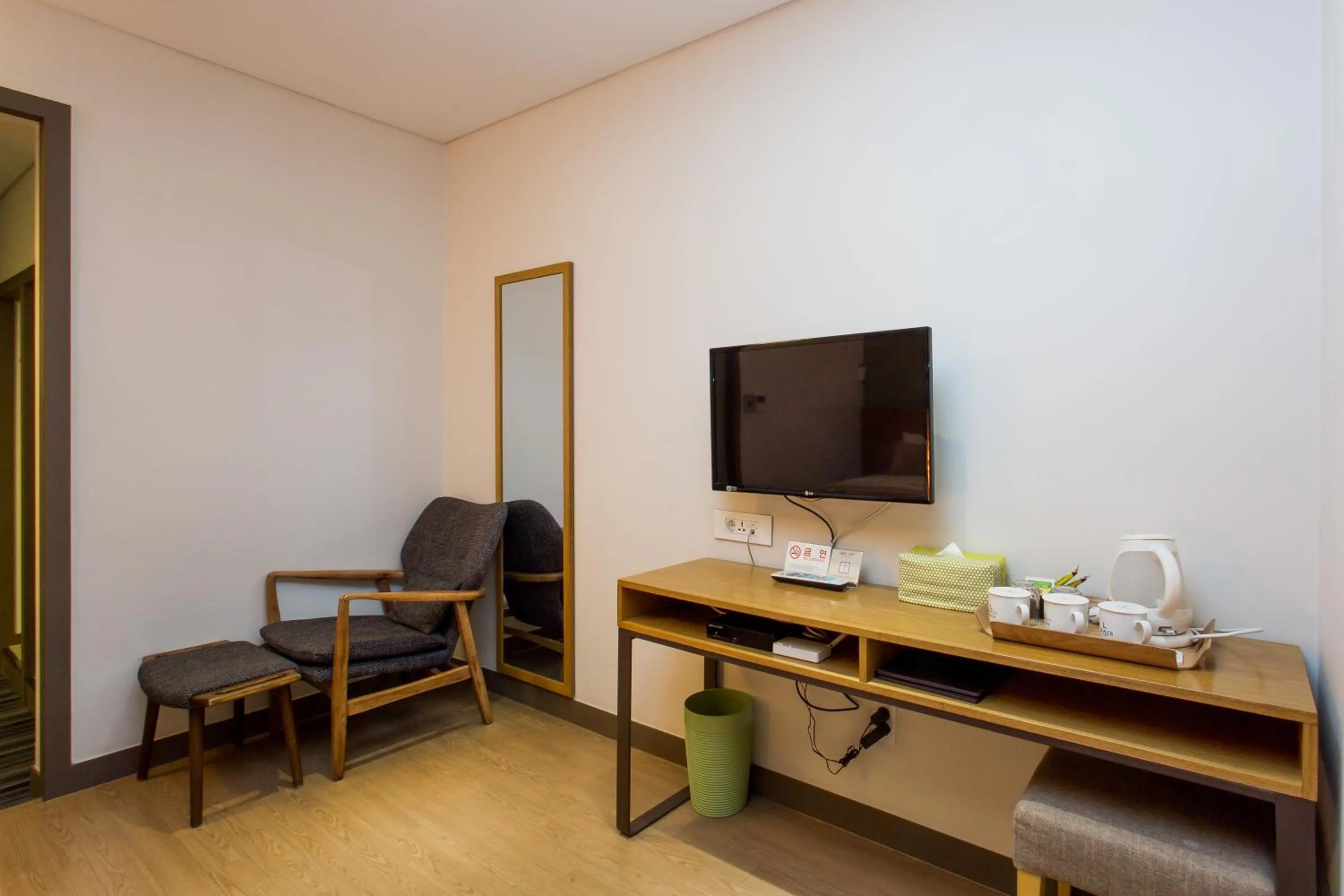 TV and multimedia in Lamer Hotel