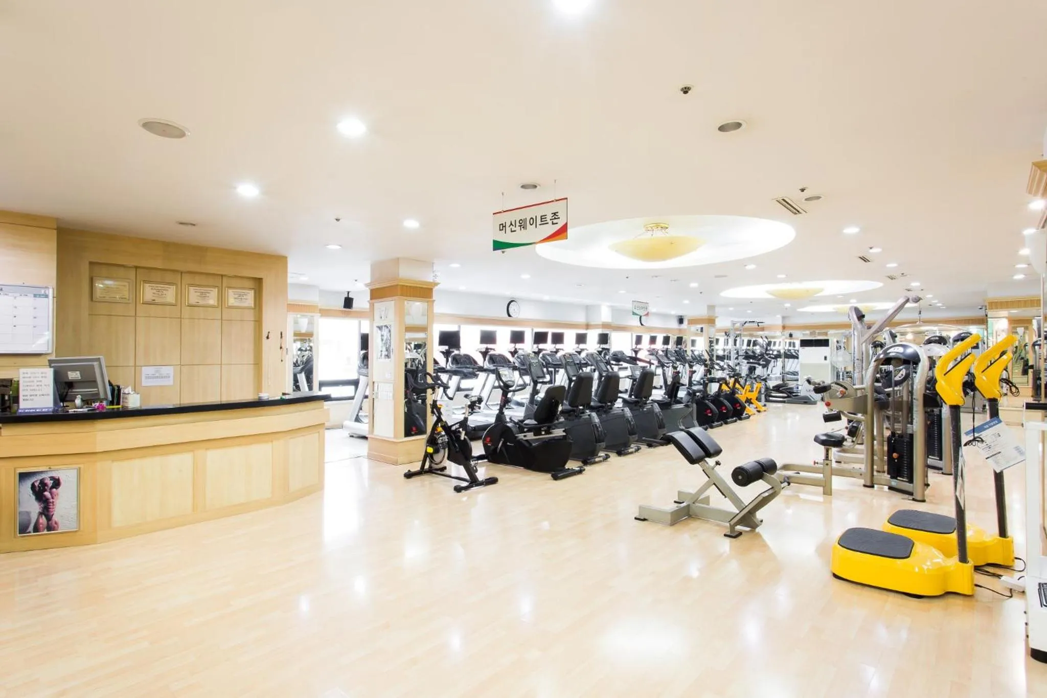 Fitness centre/facilities in Lamer Hotel