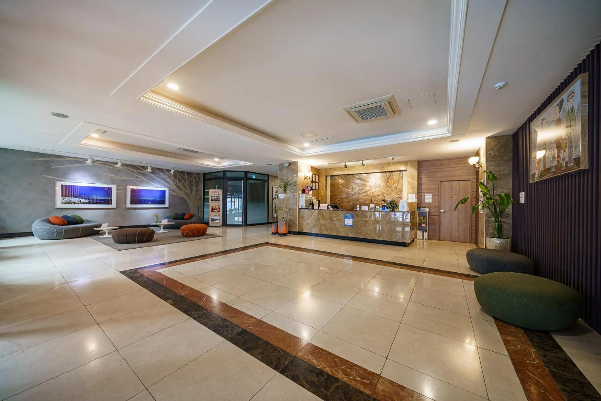 Lobby or reception in Lamer Hotel