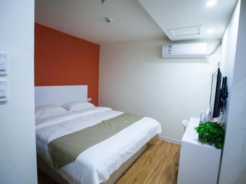 Bed in Shell Zaozhuang Taierzhuang Ancient City Battle Memorial Hotel