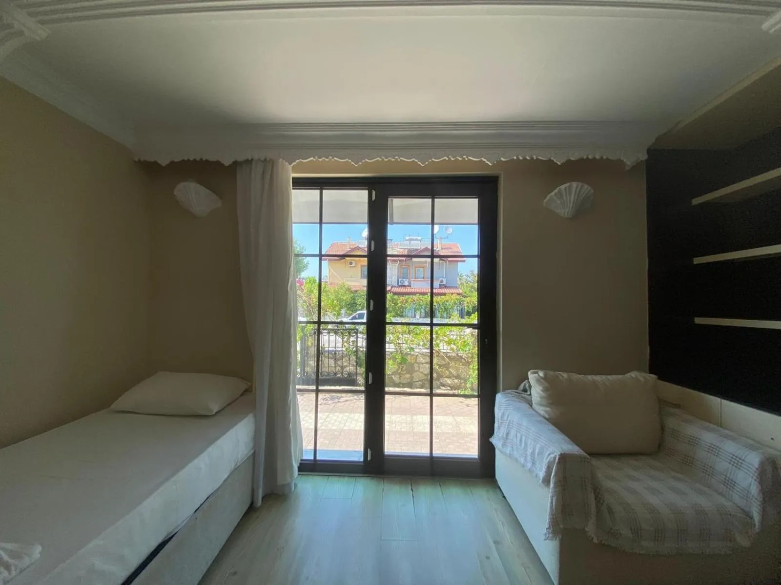 Living room, Bed in Dove Apart Hotel