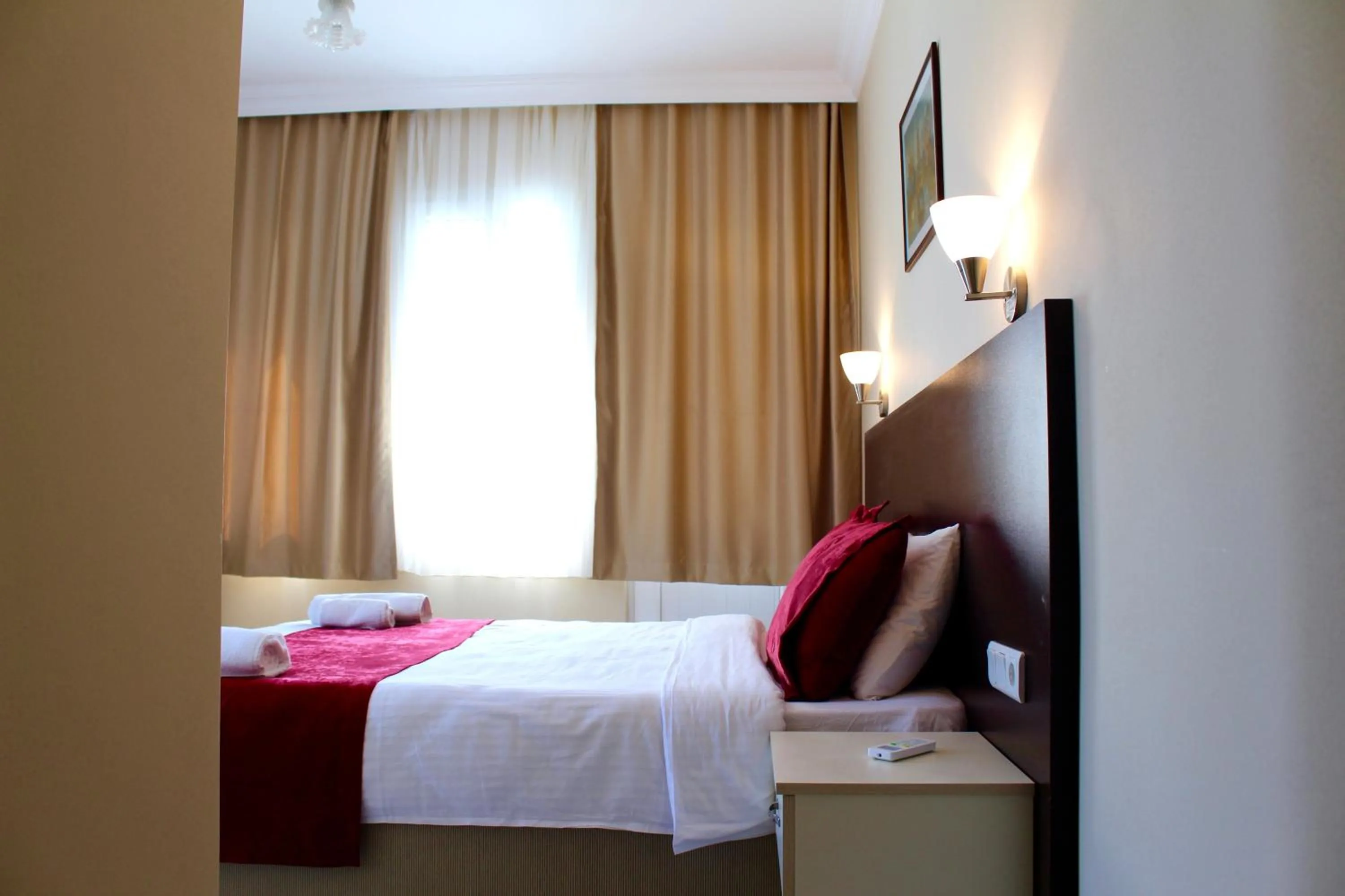 Photo of the whole room, Bed in Dove Apart Hotel