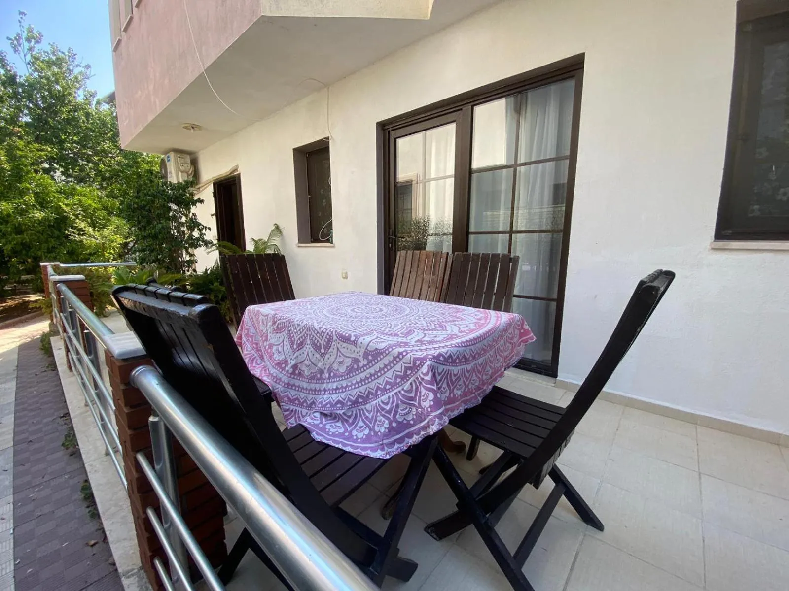 Seating area in Dove Apart Hotel