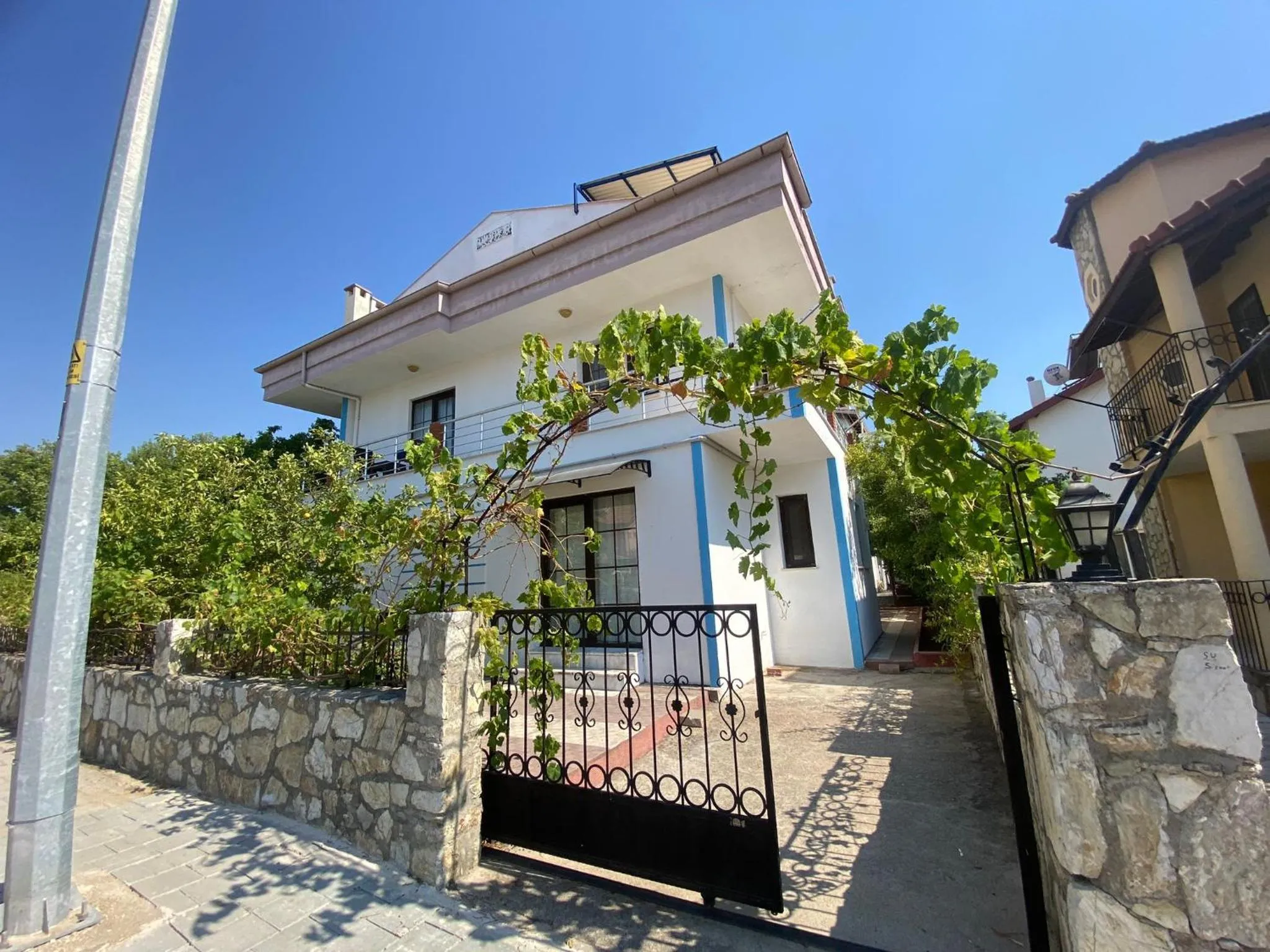 Property building in Dove Apart Hotel