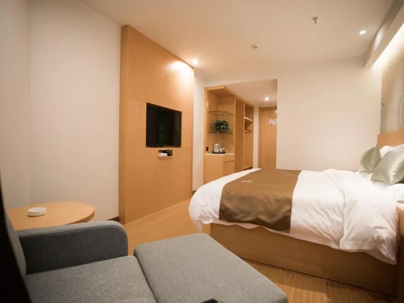 Bed in GreenTree InnZhangjiakou High-speed Railway Station Business Hotel