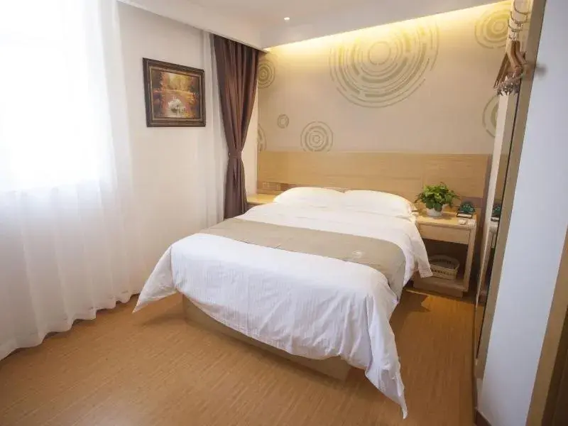 Bed in GreenTree Inn Zhangjiakou City Chicheng County Xiacheng Avenue Oriental Yijing Express Hotel Bed in GreenTree Inn Zhangjiakou City Chicheng County Xiacheng Avenue Oriental Yijing Express Hotel
