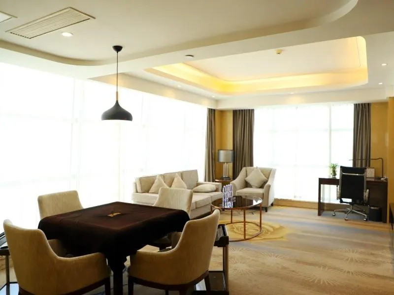 GreenTree Inn Zhumadian high-speed rail station square store