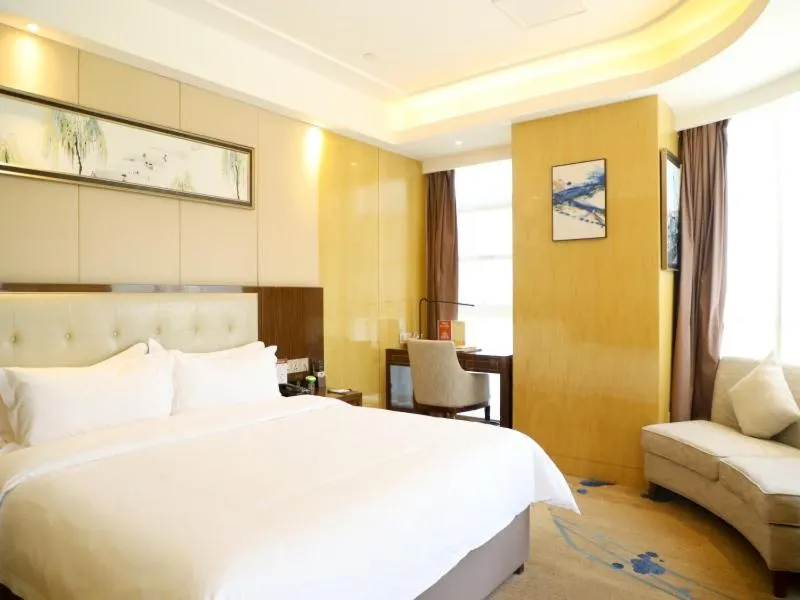 Bed in GreenTree Inn Zhumadian high-speed rail station square store
