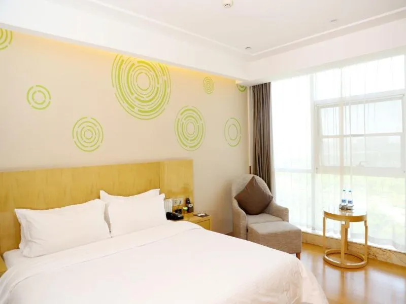 Bed in GreenTree Inn Zhumadian high-speed rail station square store