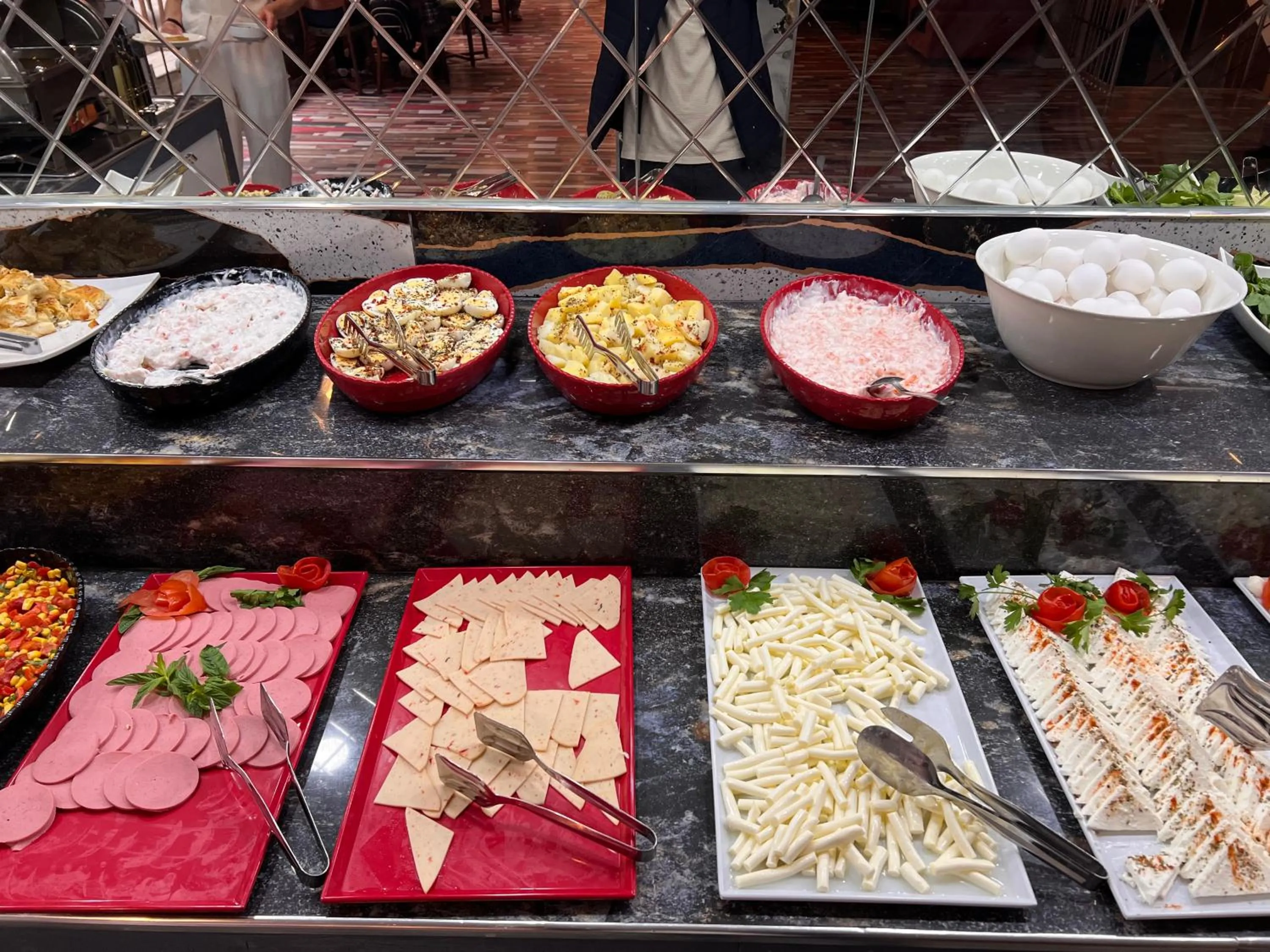 Food and drinks in Comfort Downtown Istanbul