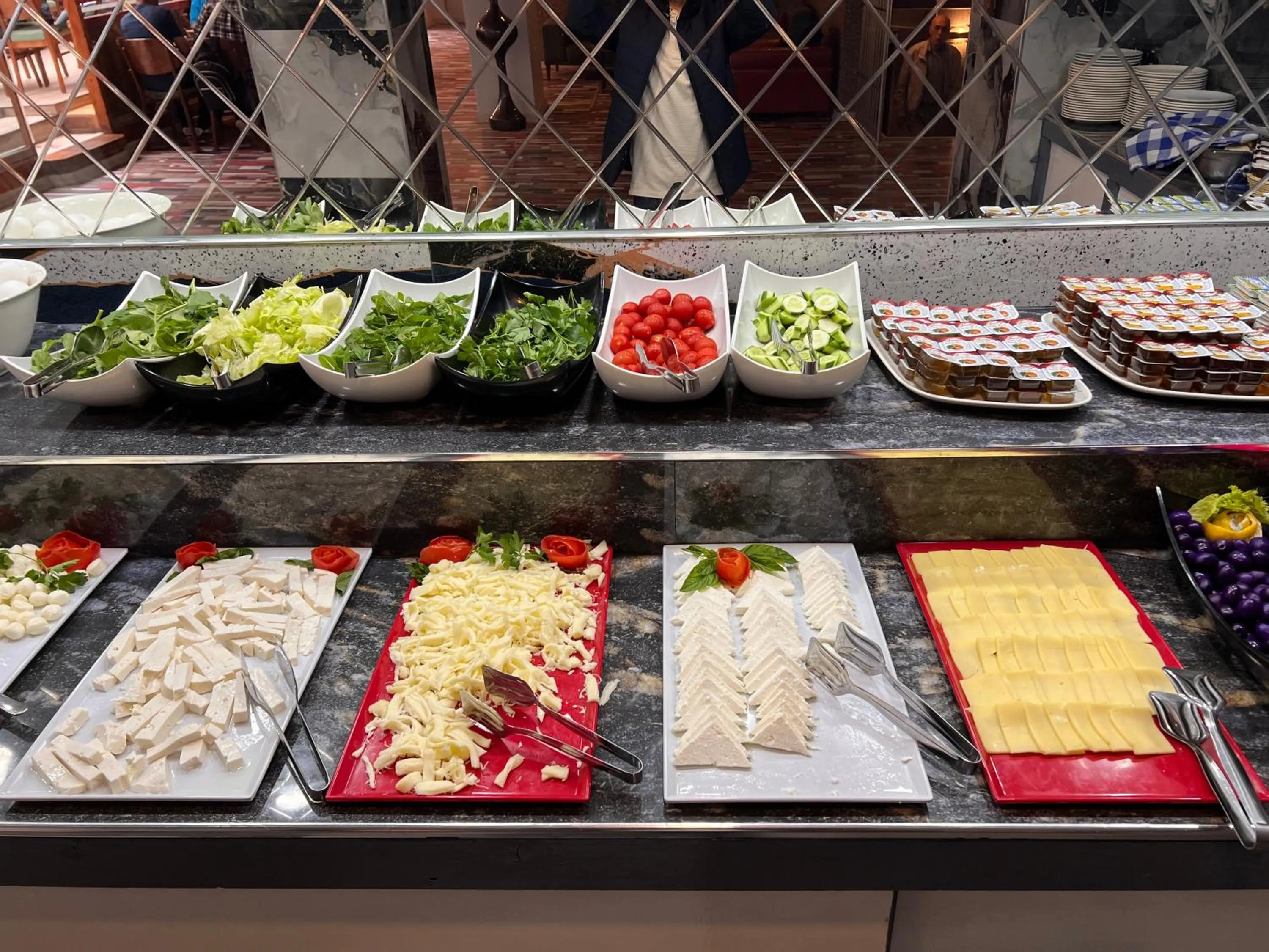 Food and drinks in Comfort Downtown Istanbul