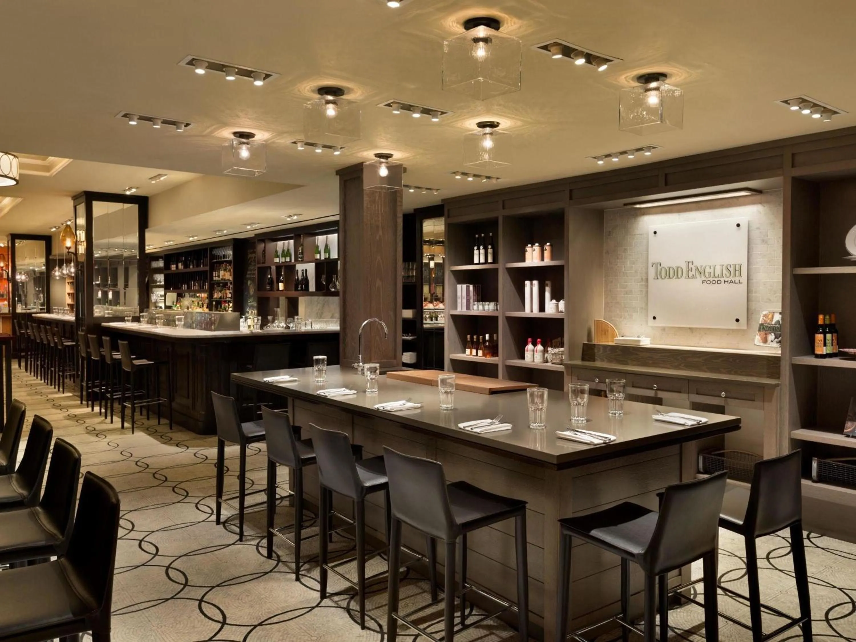 Restaurant/places to eat in The Plaza