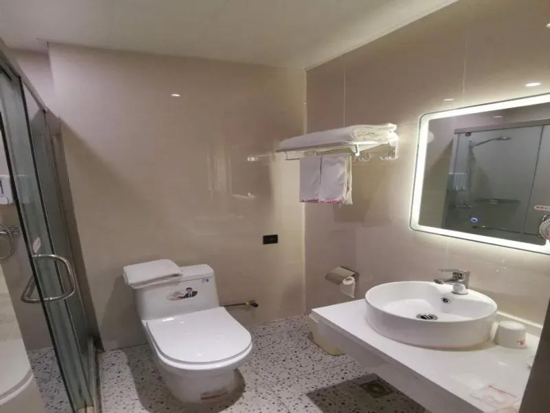 Shell Liaocheng Linqing City Bus Station Hotel