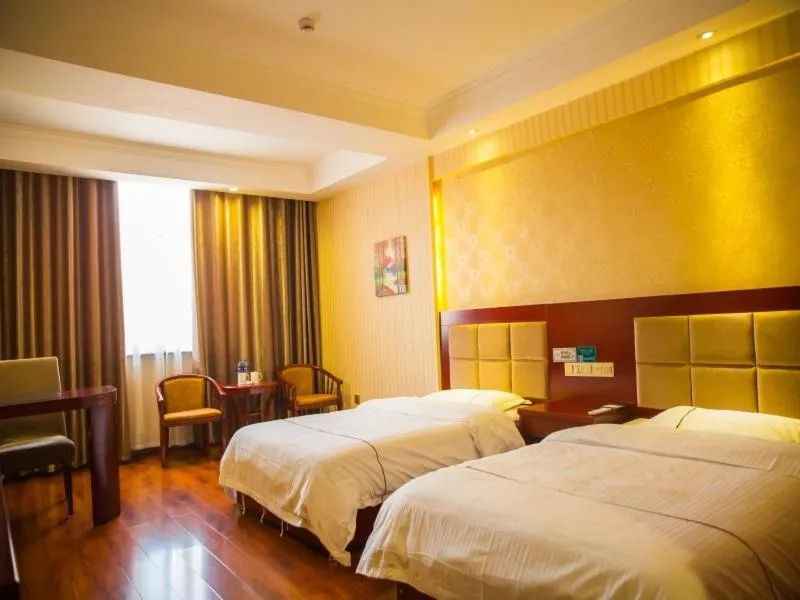 Bed in GreenTree Inn Jiayuguan Xinhua South Road Express Hotel
