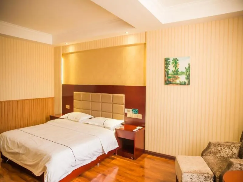 Bed in GreenTree Inn Jiayuguan Xinhua South Road Express Hotel