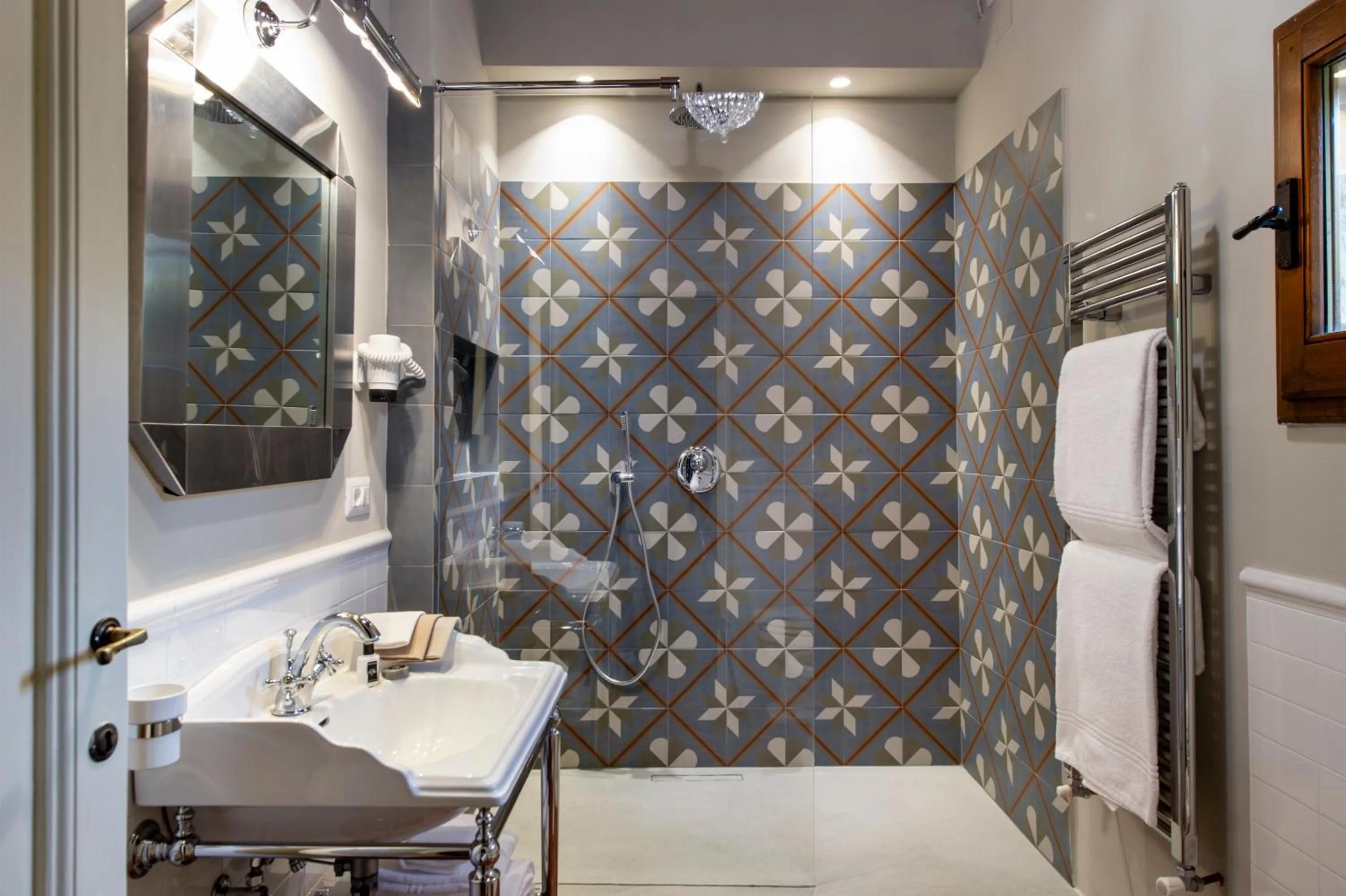 Shower in Borgo I Vicelli Adults Only Relais