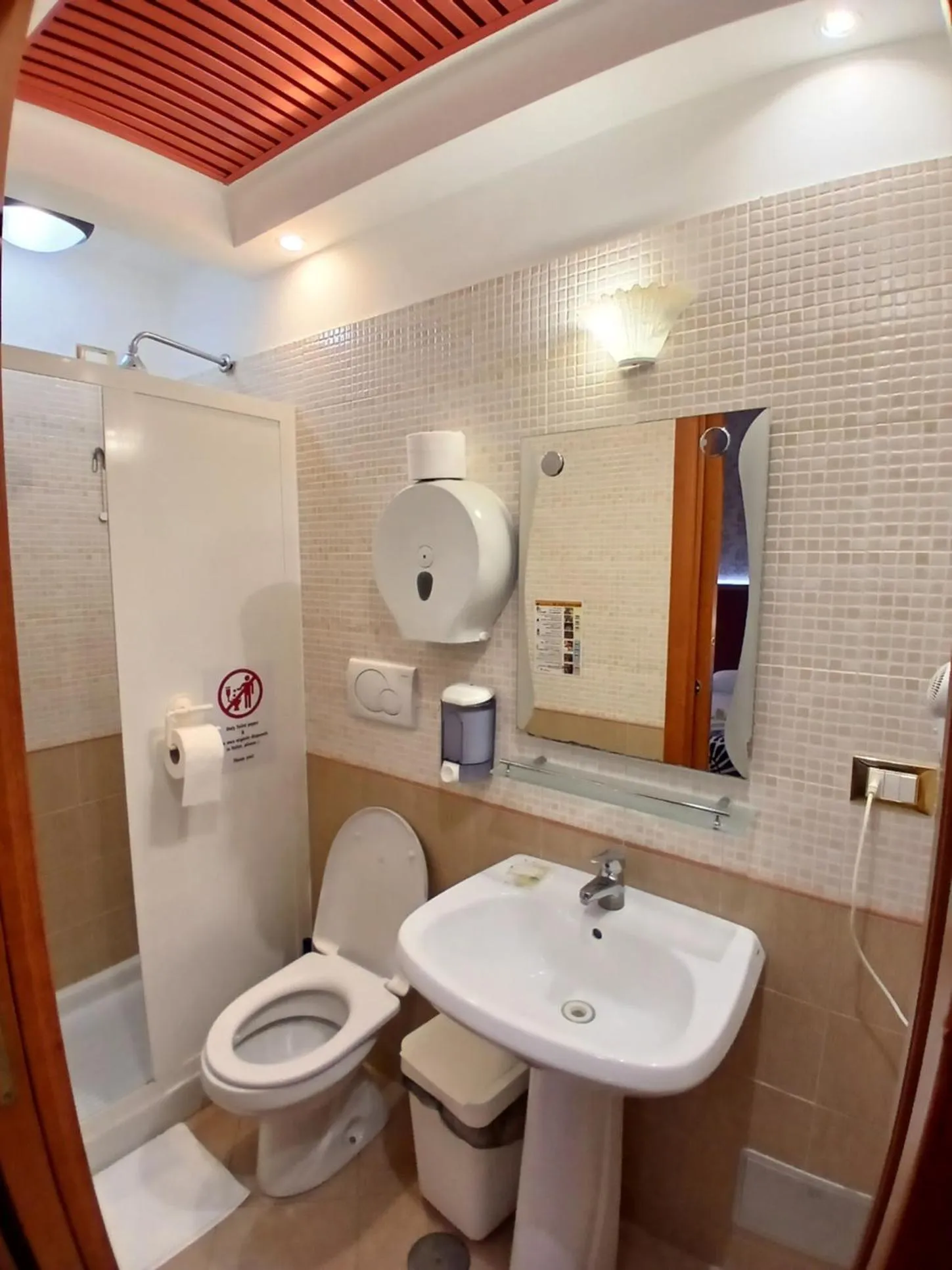 Shower in A&C Much More II