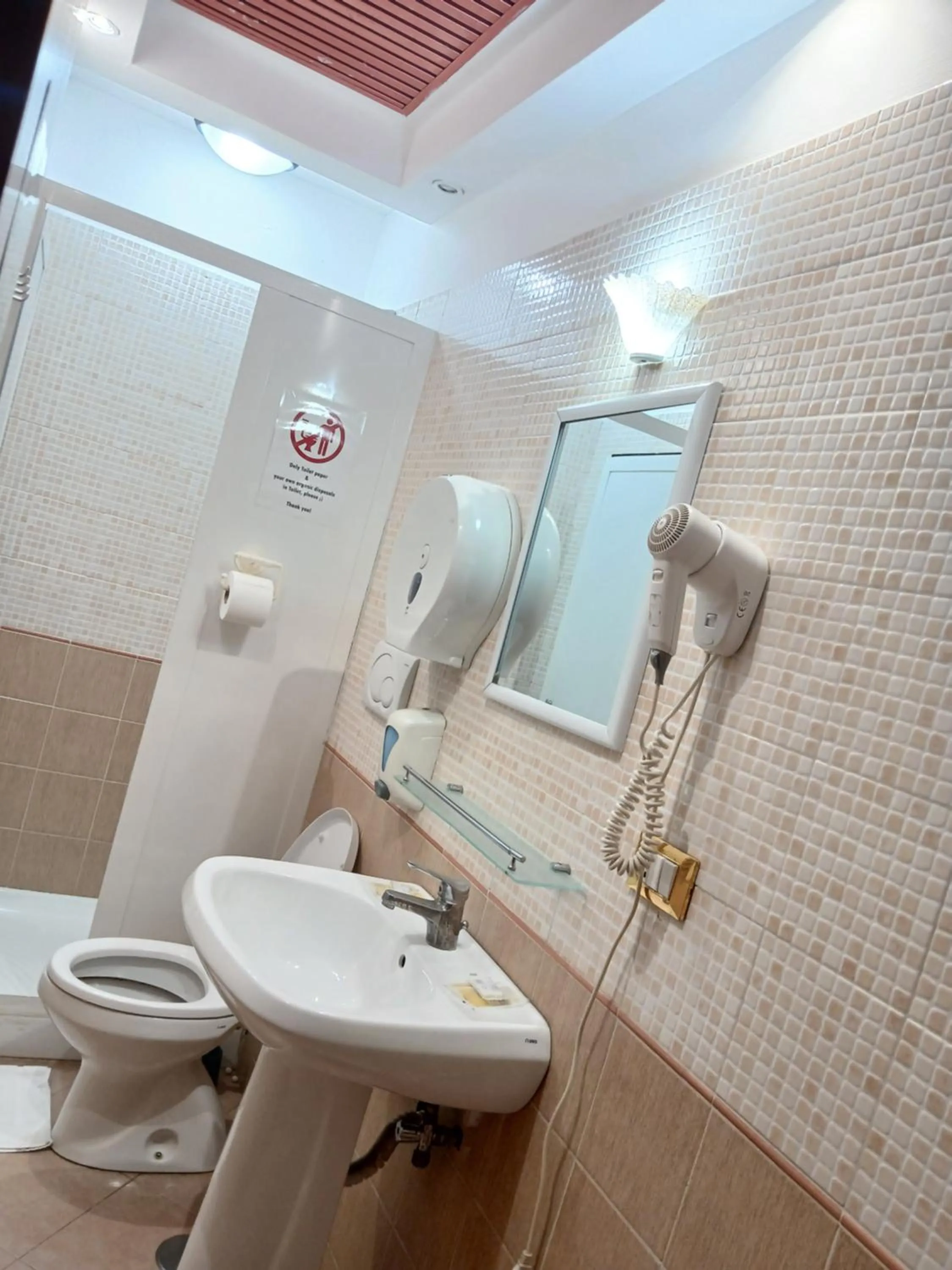 Shower in A&C Much More II