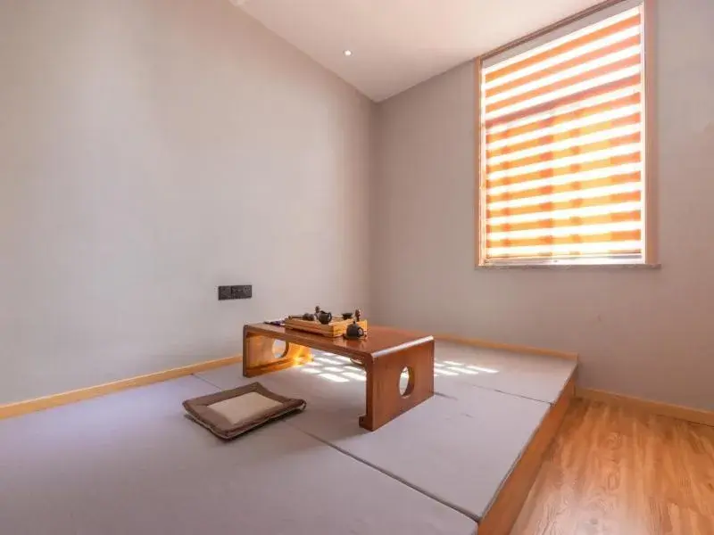 Shell Ningbo Gaoqiao Subway Station Hotel Shell Ningbo Gaoqiao Subway Station Hotel