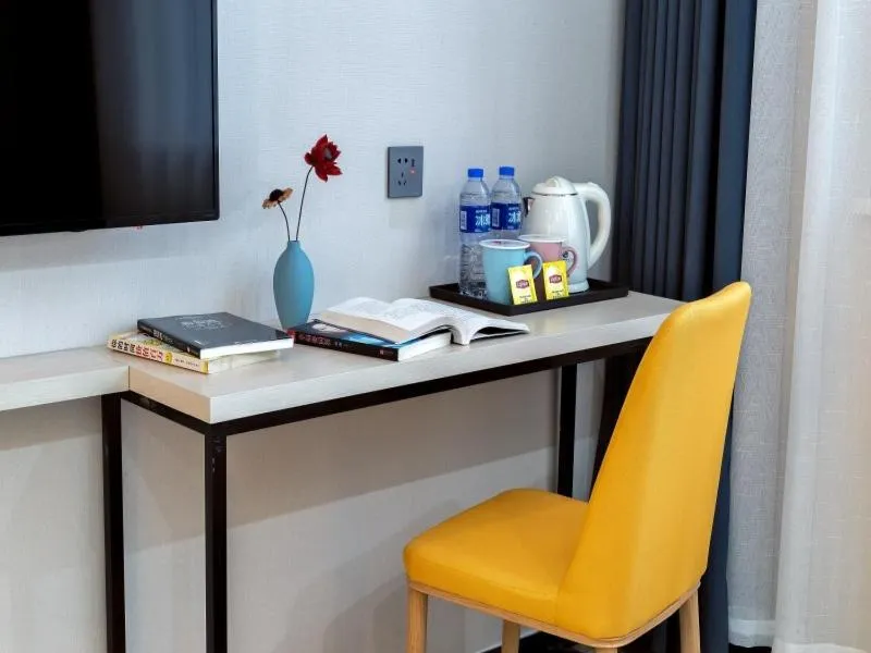 Shell Xi'an Yanta District Jixiang Village Subway Entrance Hotel