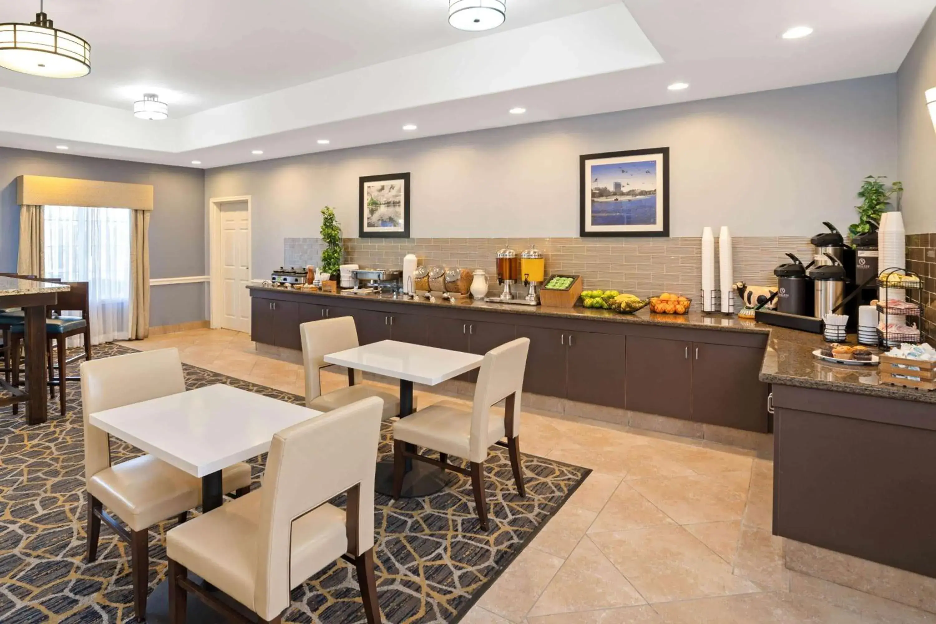 Restaurant/places to eat in Sonesta Essential Houston Westchase Restaurant/places to eat in Sonesta Essential Houston Westchase