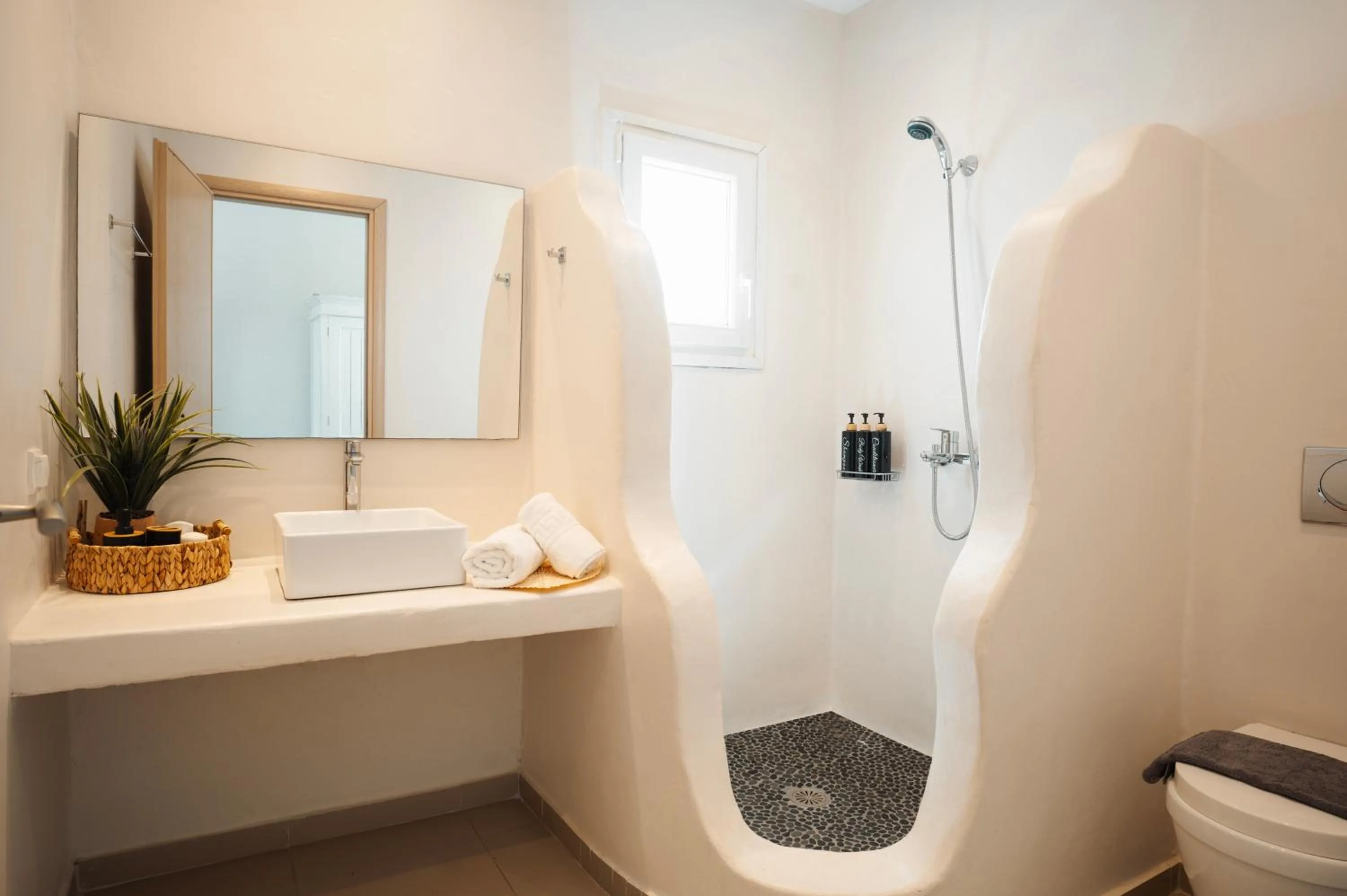 With-inn Mykonos Suites