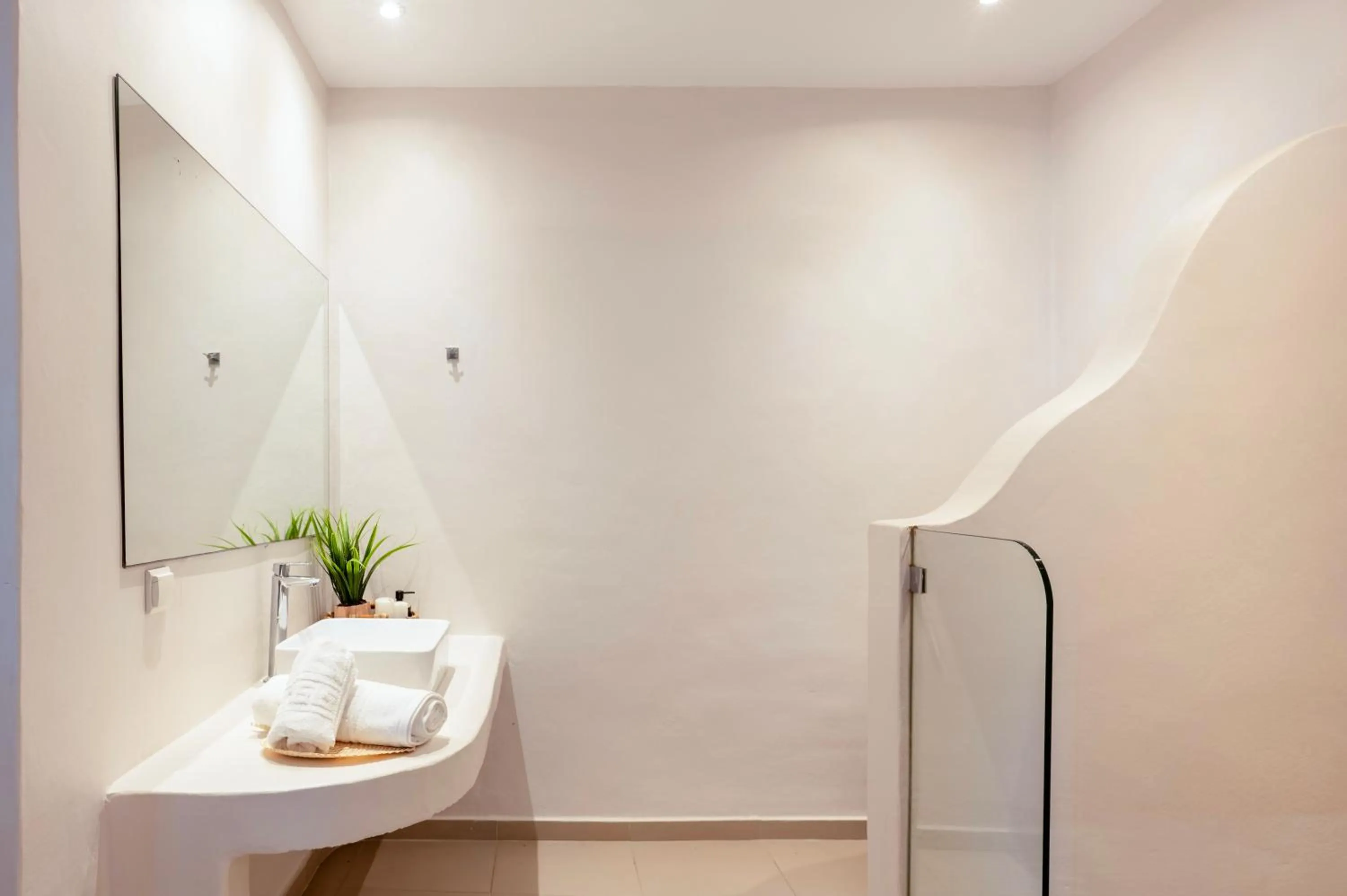 With-inn Mykonos Suites