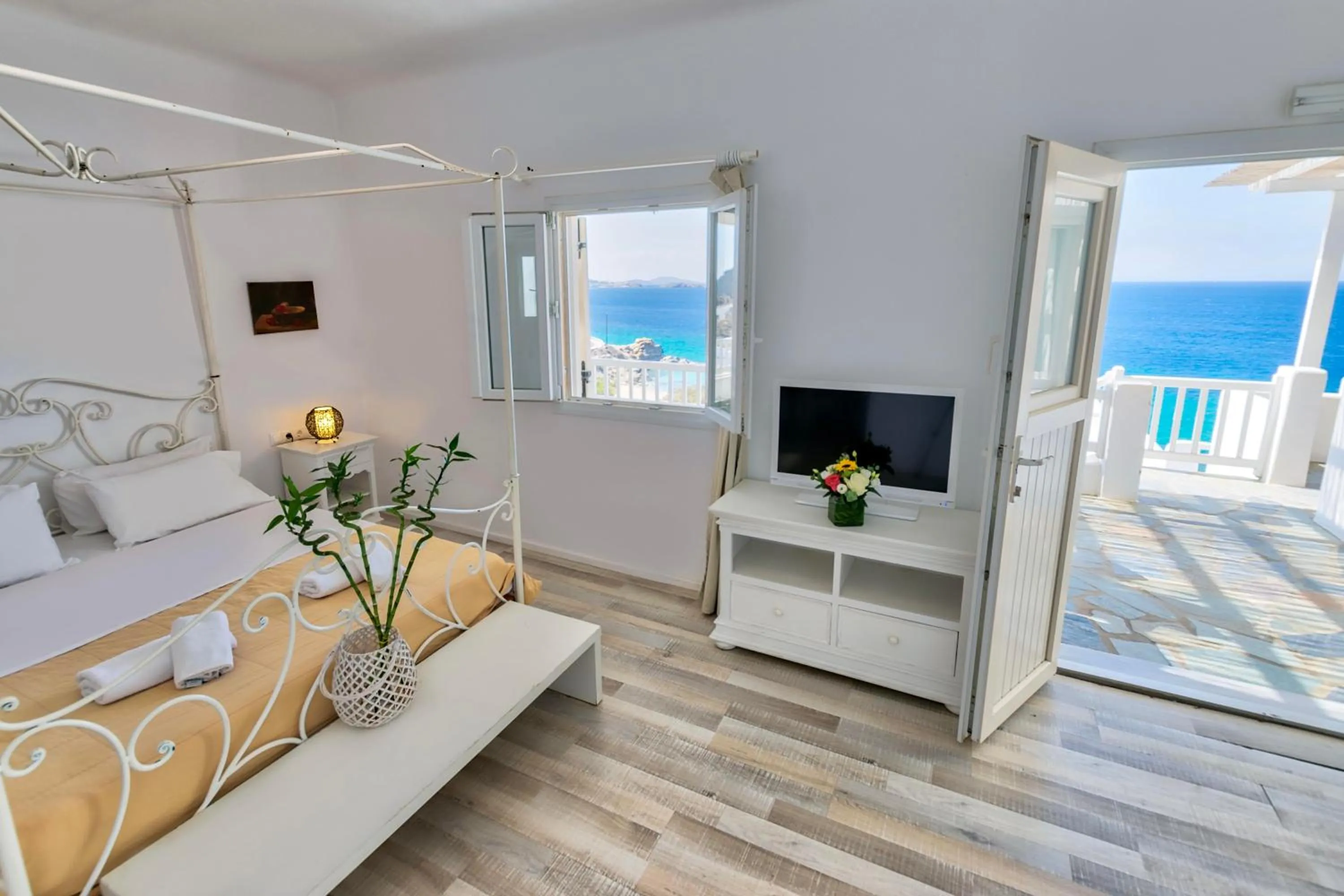 With-inn Mykonos Suites