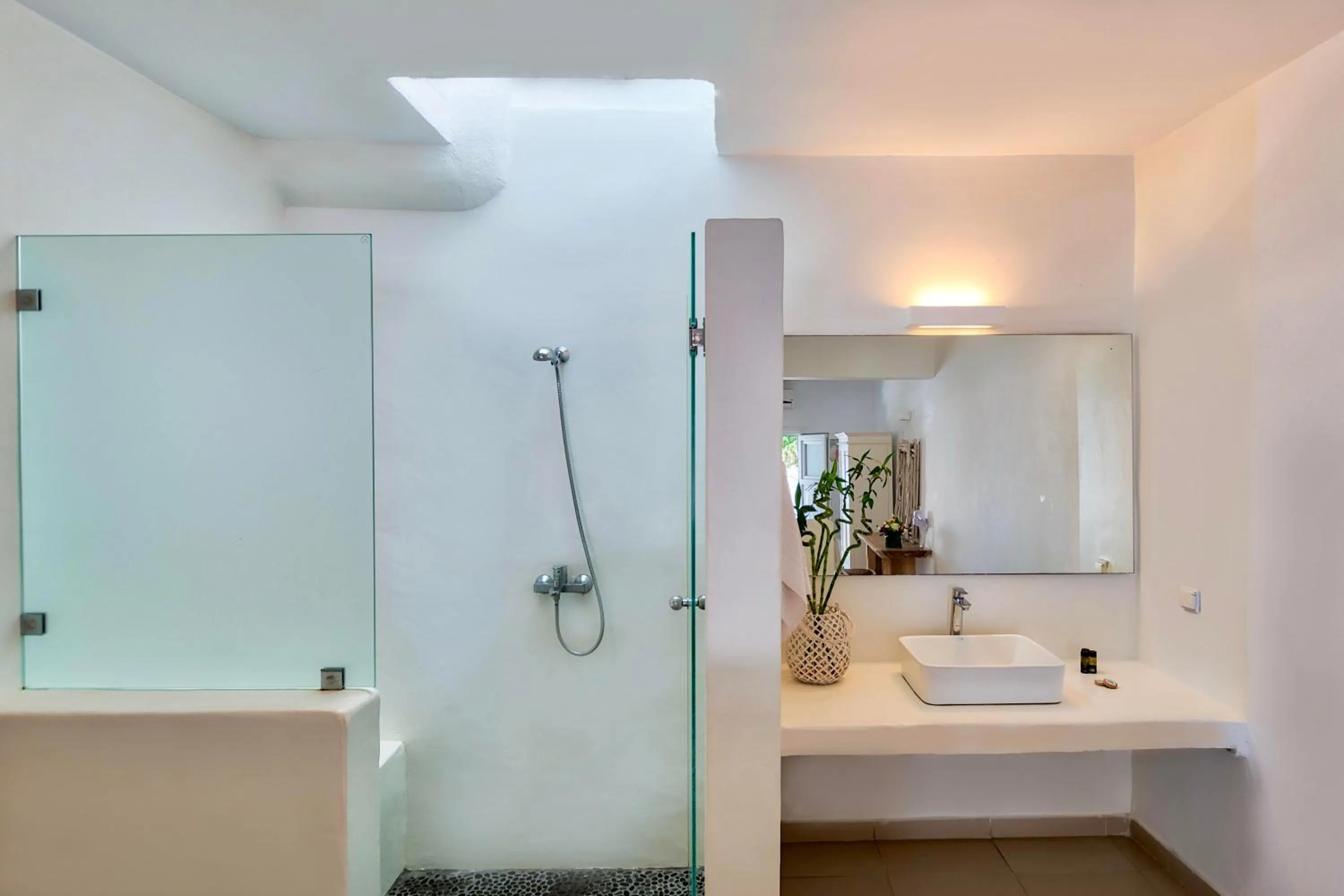 With-inn Mykonos Suites